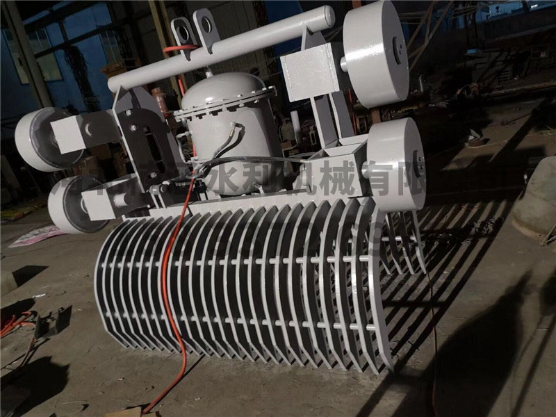 移動(dòng)抓斗式除污機(jī)